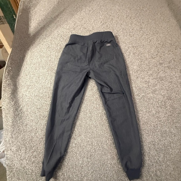 FIGS Technical Collection Straight-Leg Gray Teal Scrub Pants – XS - Picture 7 of 11